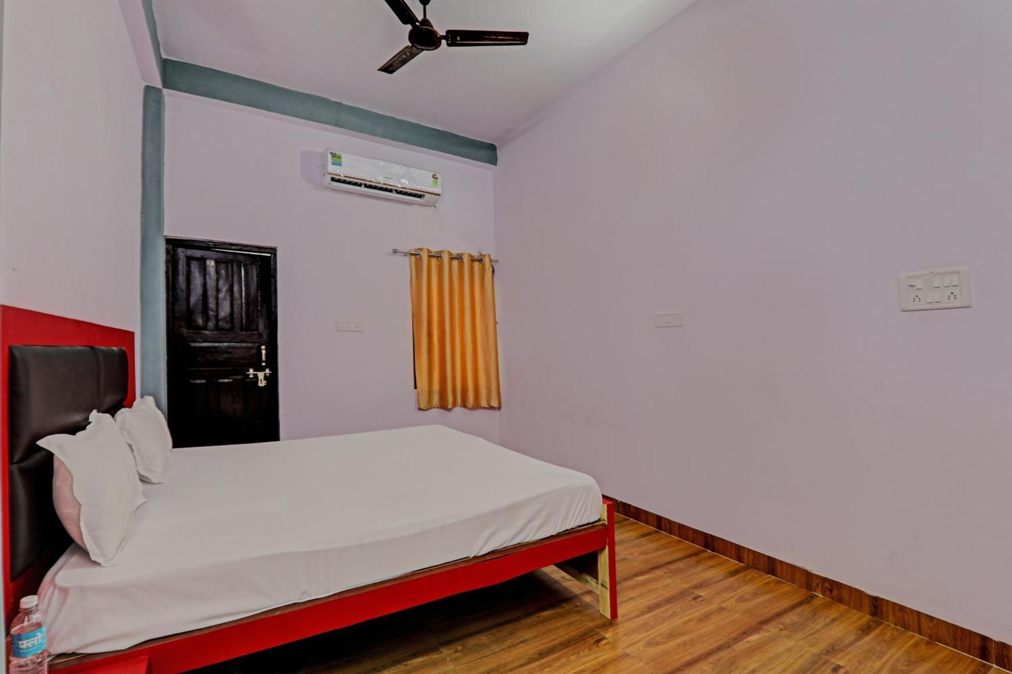 Oyo Hotel Crown Лакнау Екстериор снимка